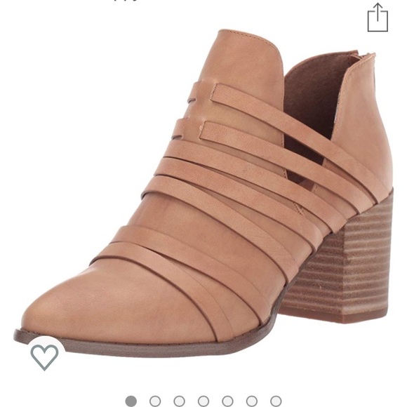 Report Shoes - NWB Report Trappy Ankle Boots